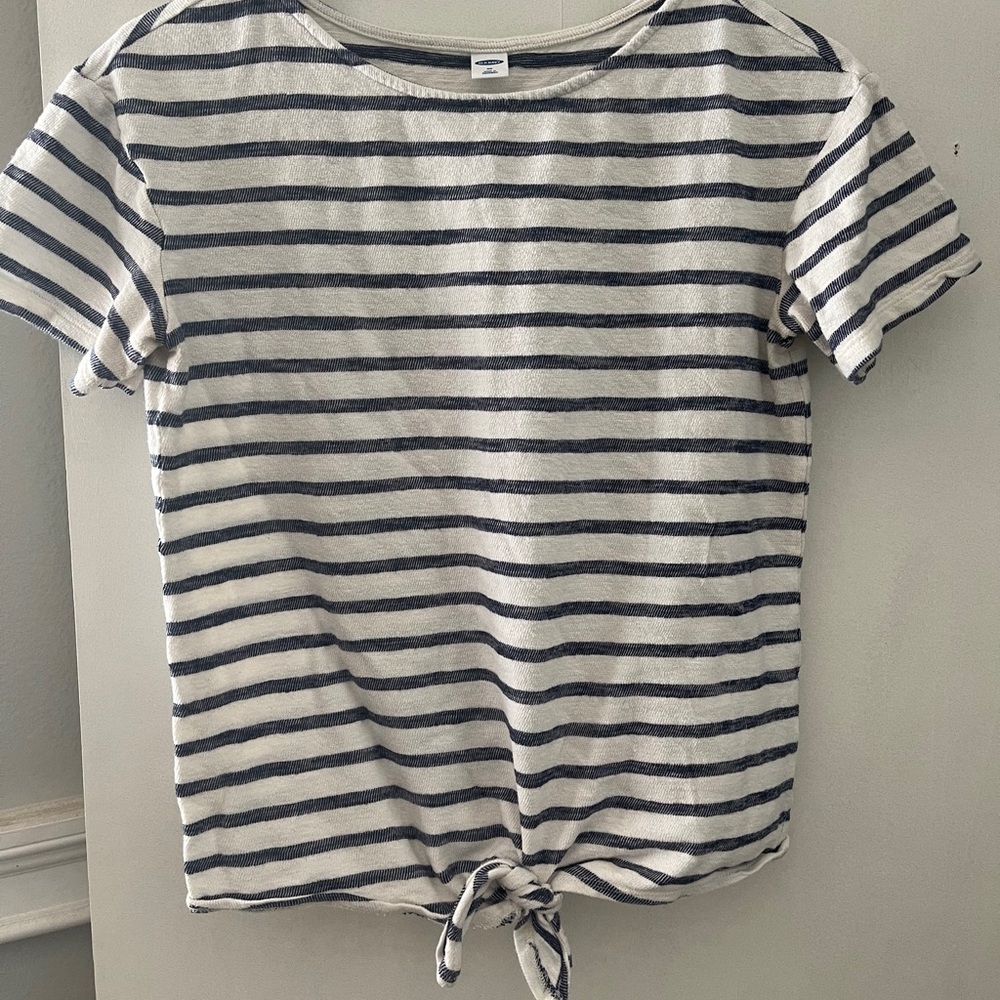 Old Navy tee
